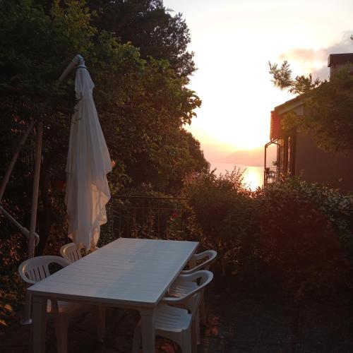 Casa Orrsa Casa Con Terrazzo — 4-Star Luxury Hotel in Camogli, Italy