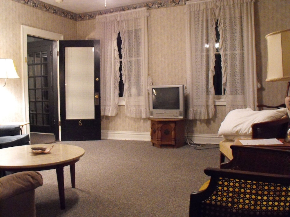 Empire House Hotel - photo 23
