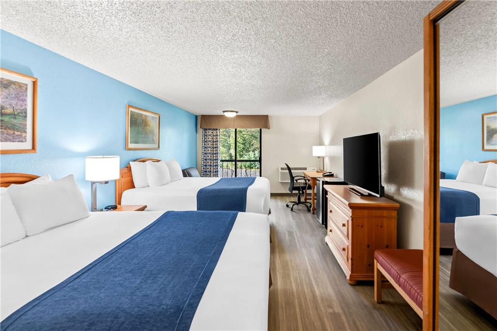 Baymont by Wyndham Yakima Riverfront - photo 20