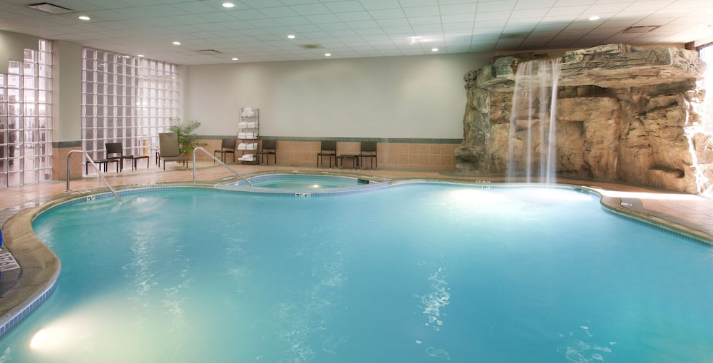 Embassy Suites by Hilton Detroit Livonia Novi - photo 22