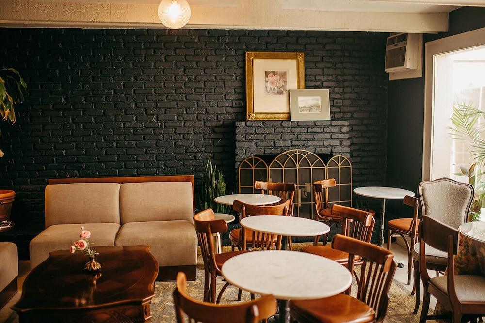 The Crystal River Inn in San Marcos, United States