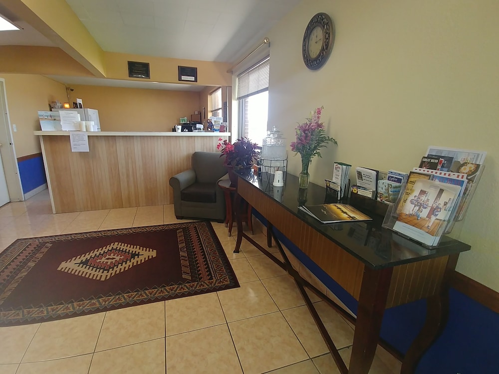 Travelodge By Wyndham Great Bend - photo 2