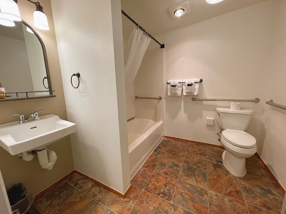 Emerald Valley Inn - photo 55