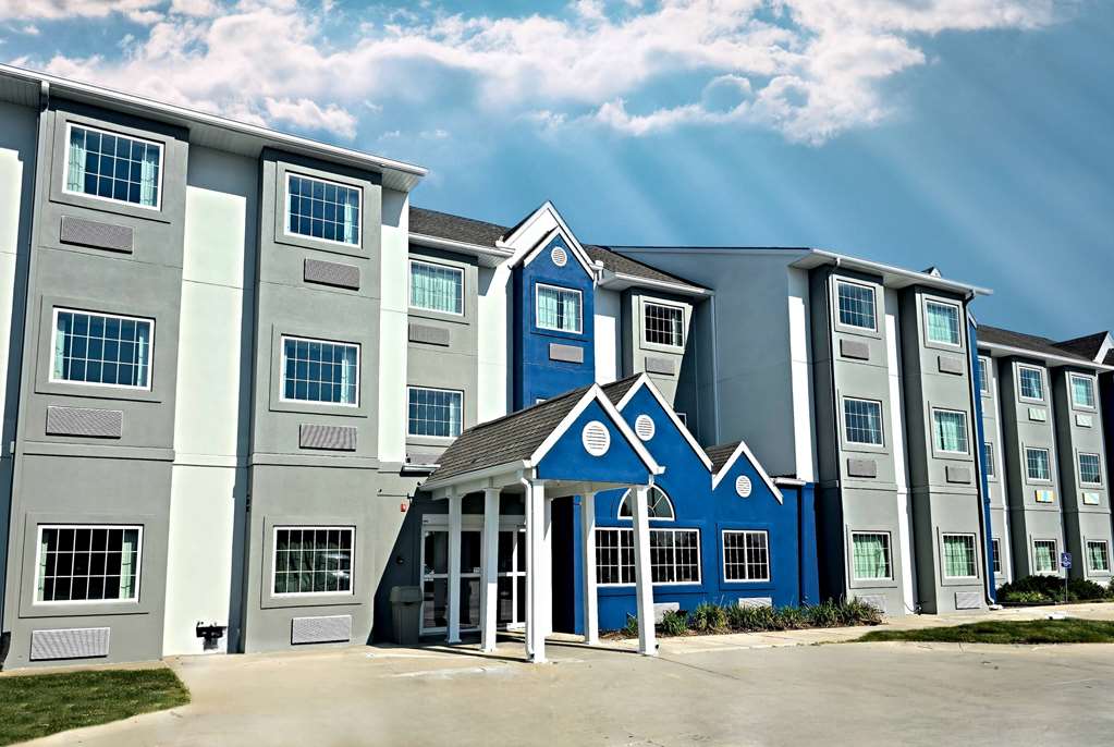 Microtel Inn & Suites by Wyndham Council Bluffs Omaha - photo 4