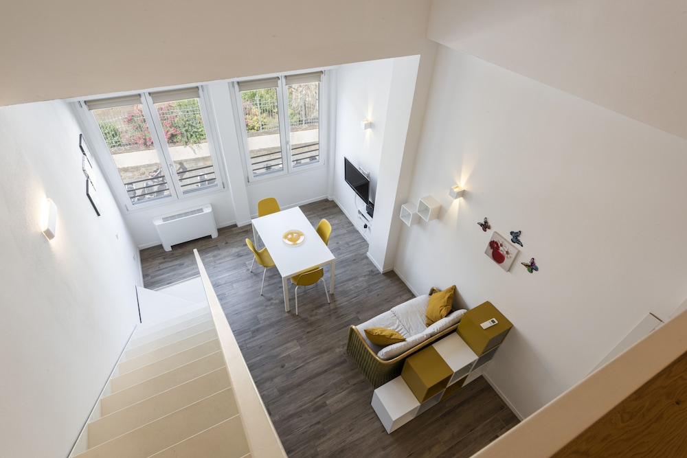Ruote Stylish Loft by Mmega — 4-Star Luxury Hotel in Florence, Italy