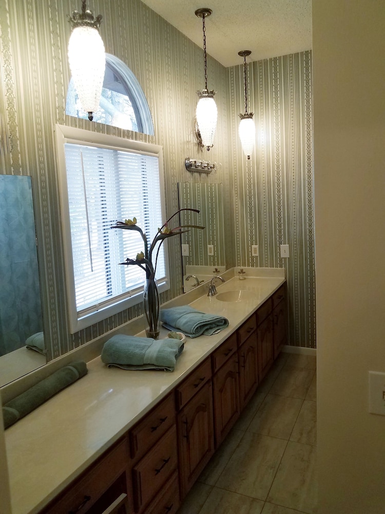 Tuscan Manor - photo 16