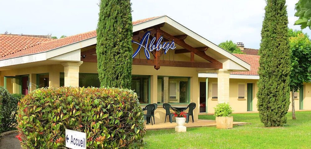 Abbys Hôtel - carbon neutral hotel in Carsac-Aillac
