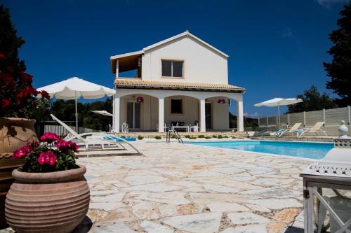 Villa Fedrita — 4-Star Luxury Hotel in Acharavi, Greece