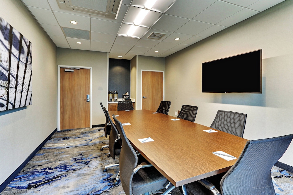 Fairfield Inn & Suites by Marriott Warsaw - photo 25