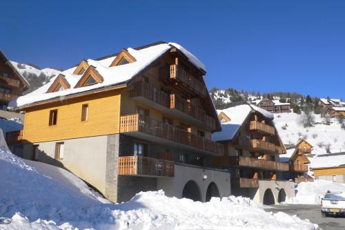 Chalets de Praroustan by Actisource - carbon neutral hotel in Unknown City