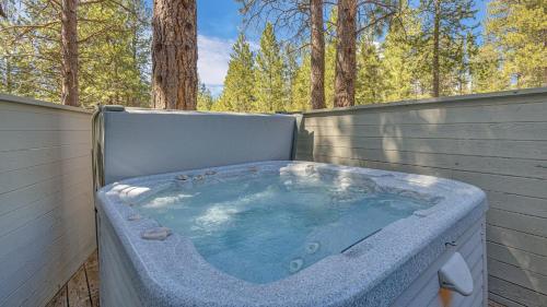 Pine Mountain Unit 13 in Sunriver, United States