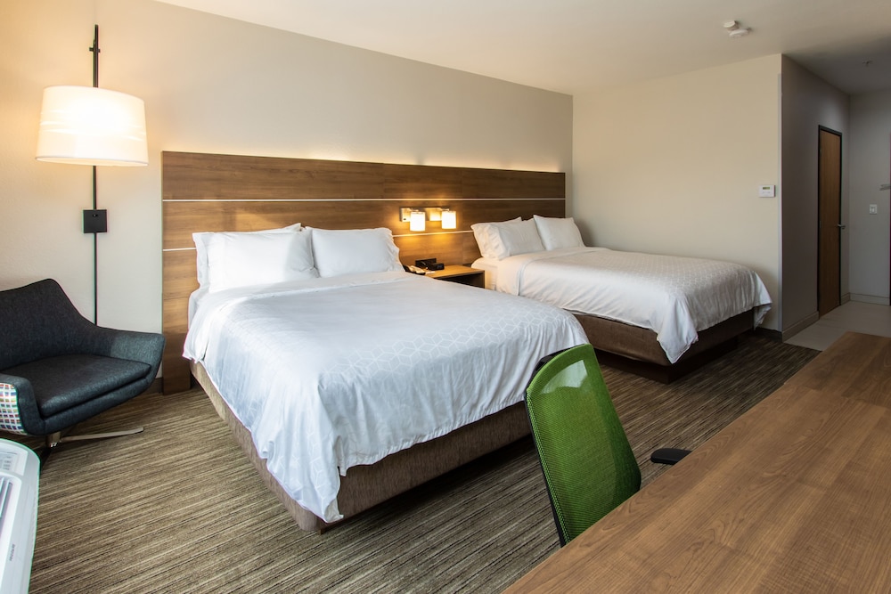 Holiday Inn Express Hotel & Suites Roseville Galleria Area by IHG - photo 27