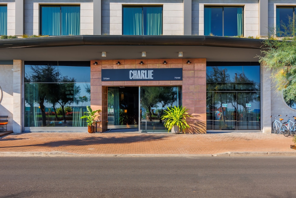 Uappala Hotel Cruiser