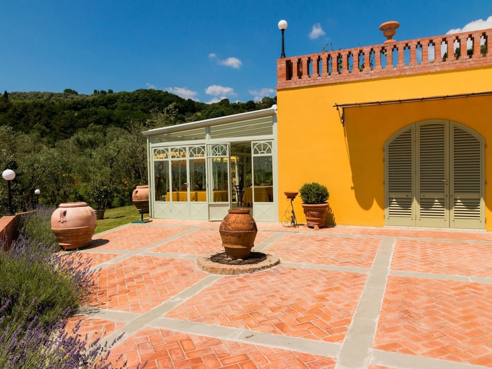 Holiday Home Borgo Della Limonaia 5 by Interhome — 4-Star Luxury Hotel in Pieve A Nievole, Italy