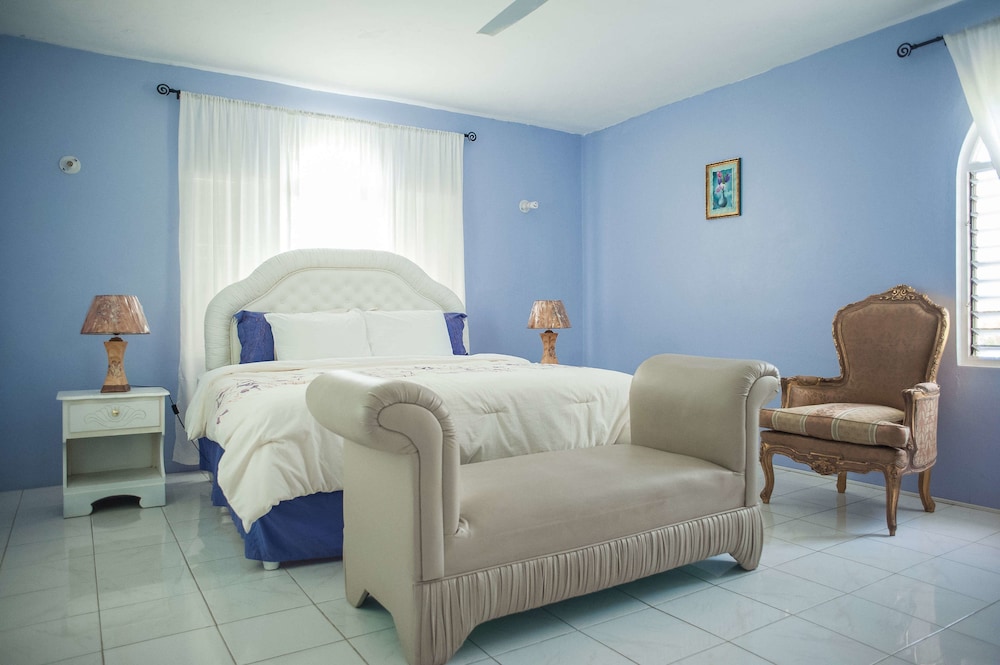 Zarya - carbon neutral hotel in Ishimbay