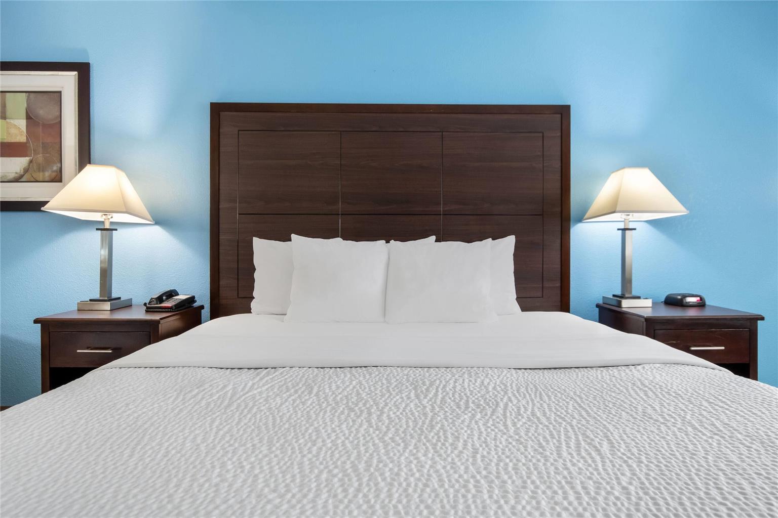 Baymont by Wyndham Marinette - photo 12