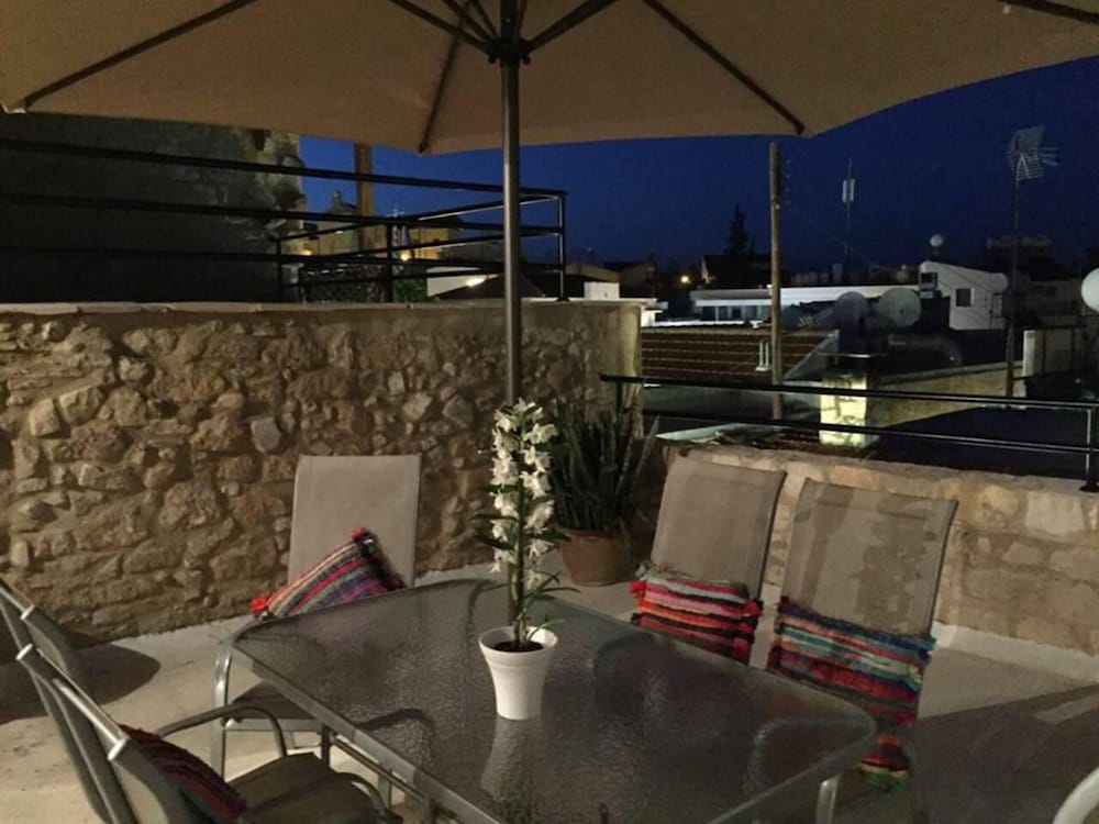 Immaculate 4 bed House in Pissouri