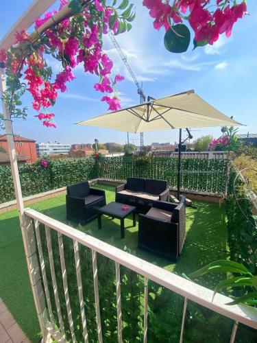 Red House Beautiful Apartment Metro M1 — 4-Star Luxury Hotel in Milan, Italy