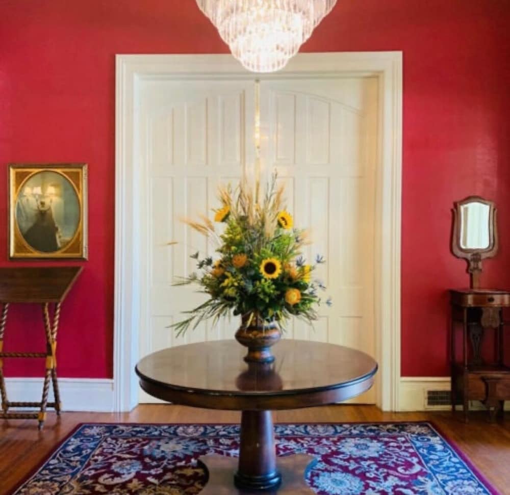 Rothschild Pound House Inn - photo 3