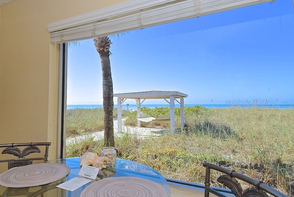 A Beach Retreat - photo 200