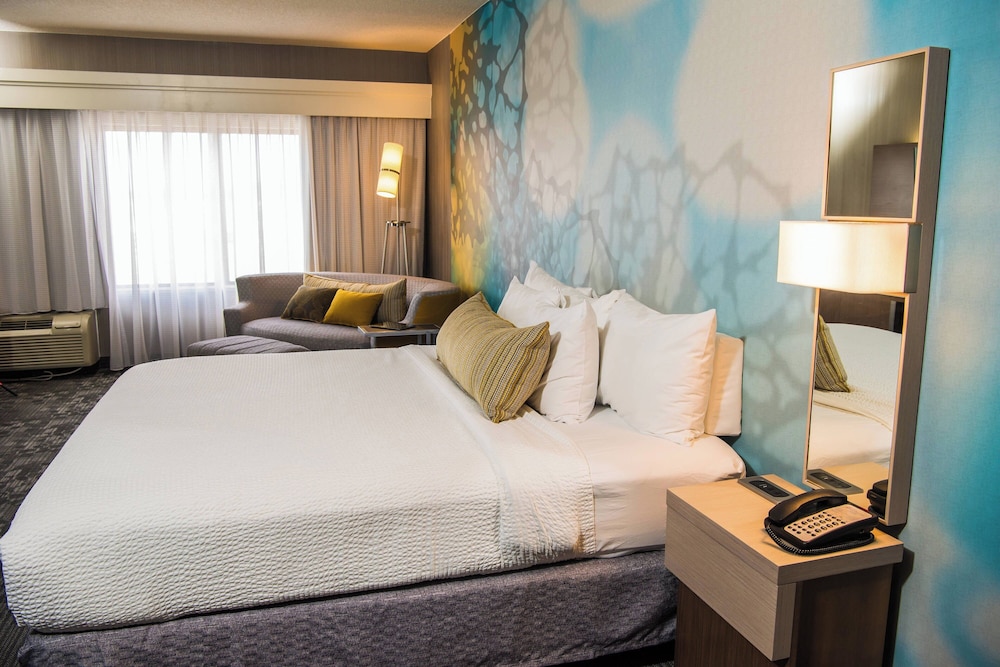 Courtyard by Marriott Erie - photo 11