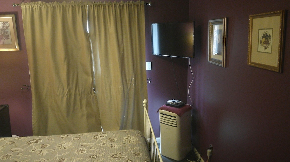 Lil Black Bear Inn - photo 41
