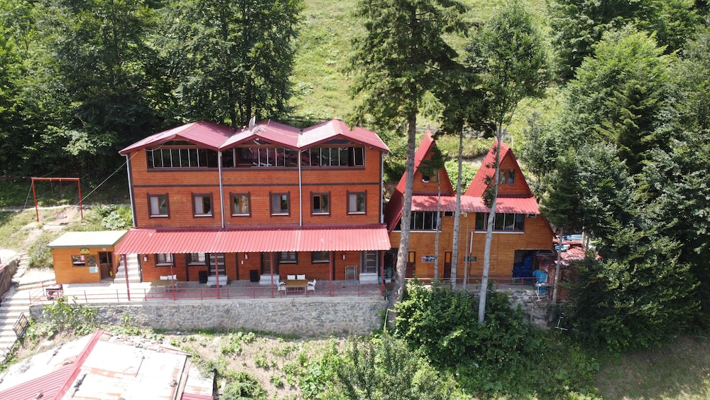 Maneviga Pansiyon in Caykara, Turkey