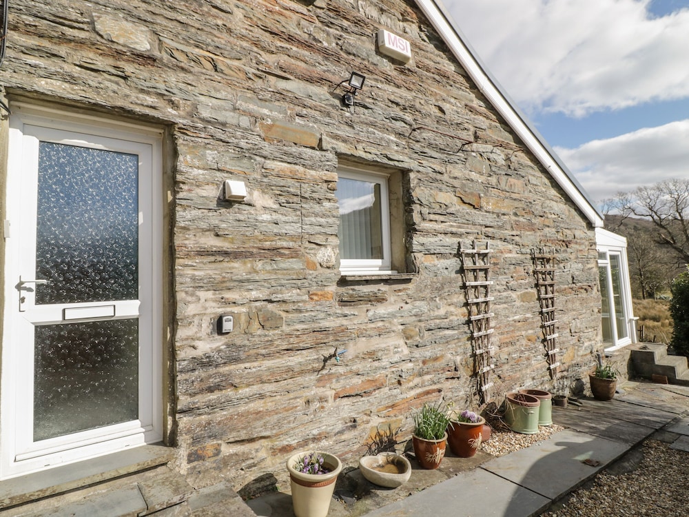 The Old Smithy Cottage — 4-Star Luxury Hotel in Blaenau-Ffestiniog, United Kingdom