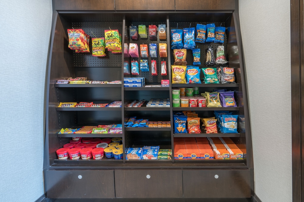 Staybridge Suites Anchorage by IHG - photo 34