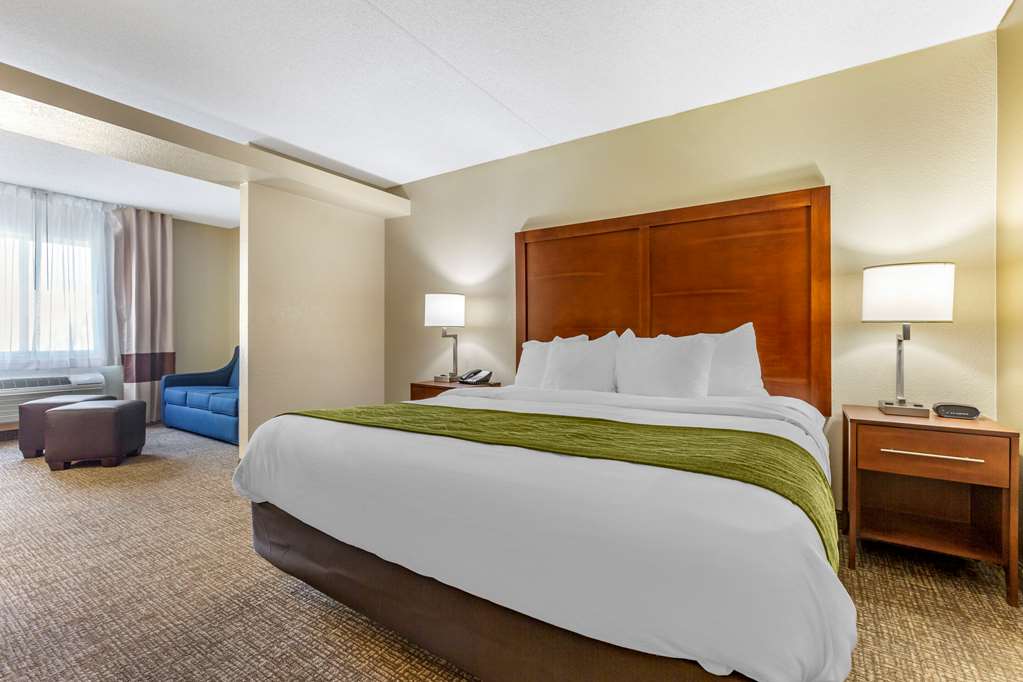 Comfort Inn & Suites Phoenix North Deer Valley - photo 22