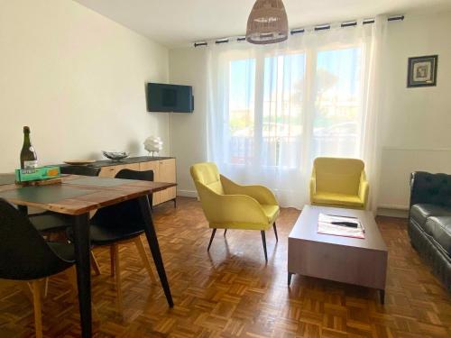 Beau T3 a Proximite du Centre 2 Ch 3 Lits in Brest, France