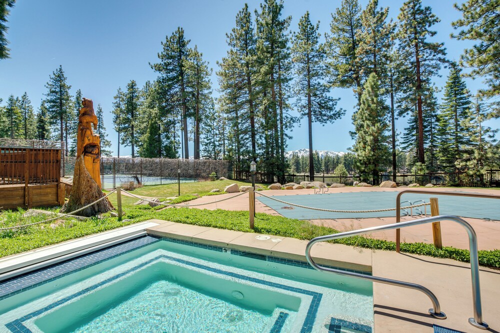 2 Mi to Heavenly Mtn Resort Retreat with Sauna