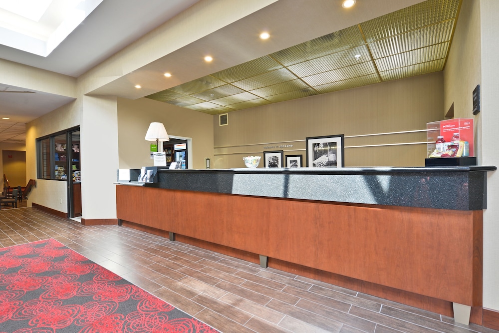 Hampton Inn Spokane - photo 4