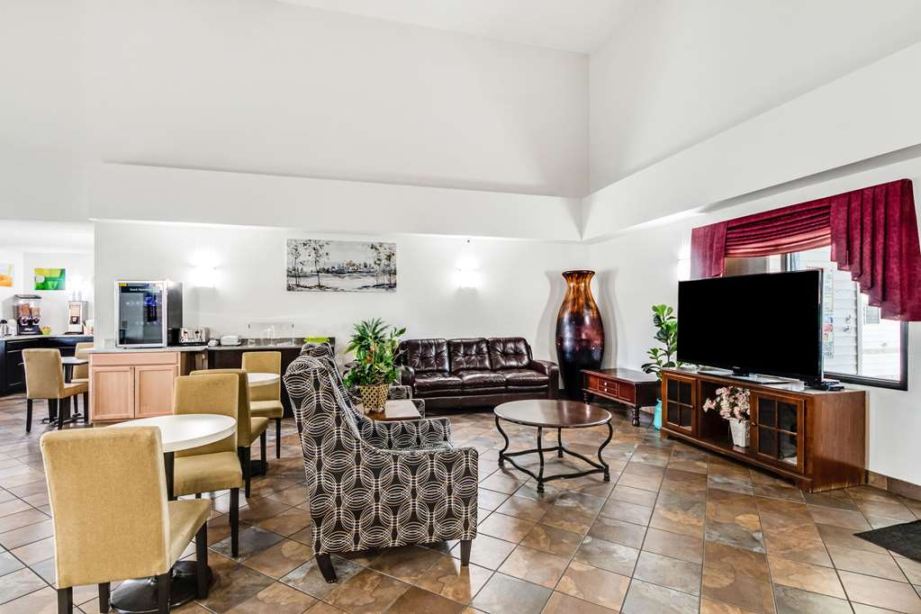 Quality Inn & Suites Junction - photo 4