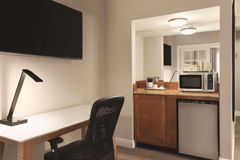 DoubleTree by Hilton Providence Airport Warwick - photo 12