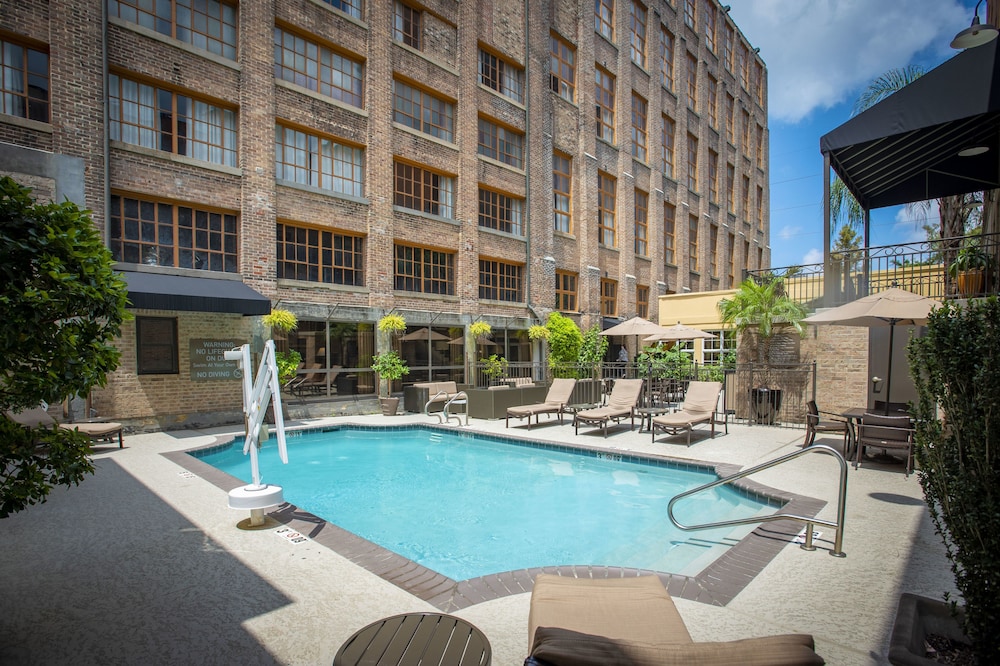 Hampton Inn and Suites New Orleans Convention Center - photo 67