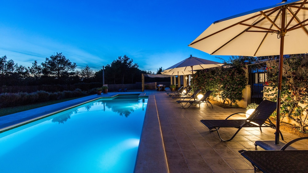 Shavasana Villa — 4-Star Luxury Hotel in Sant Antoni De Portmany, Spain