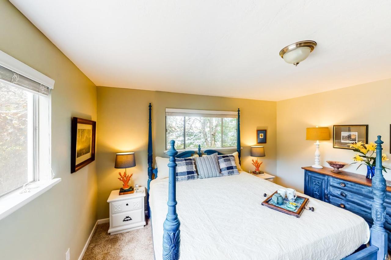 Waterfront Getaway — Poulsbo — photo 4