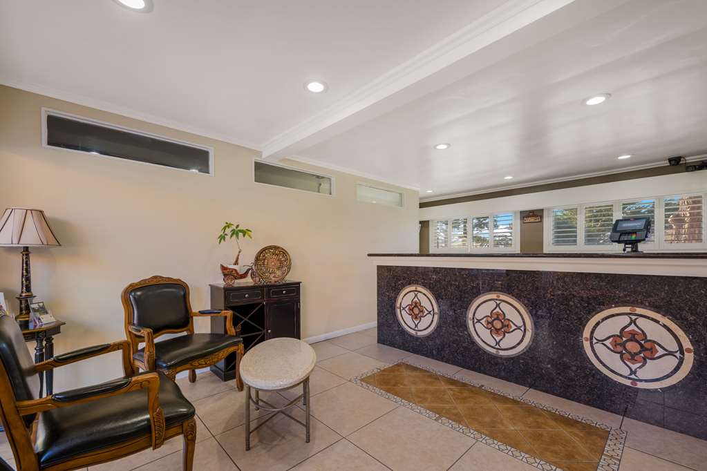 Clarion Collection Carmel Oaks Inn - photo 6