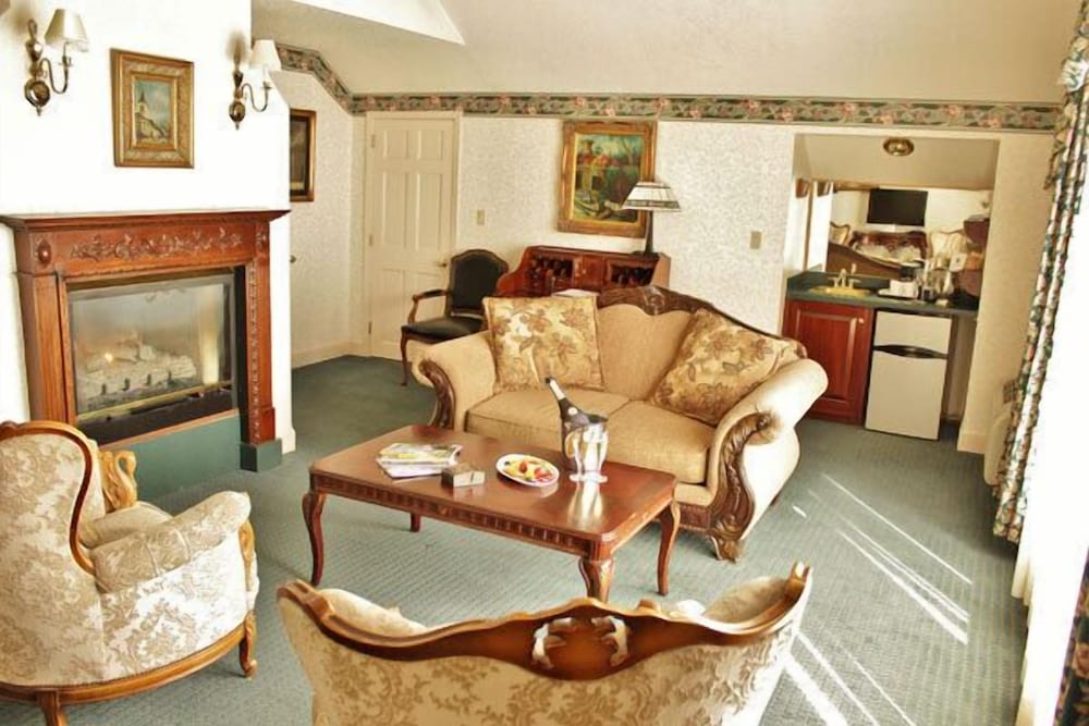 Bavarian Inn - photo 9
