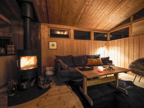 Lovely Cabin in the Capital Area with hot tube