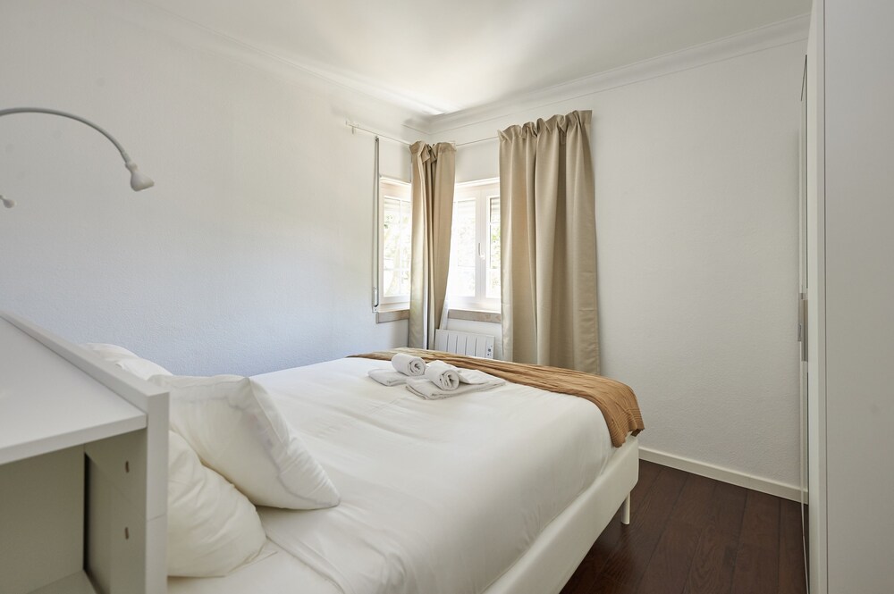 Central Oasis Apartment — 4-Star Luxury Hotel in Cascais, Portugal