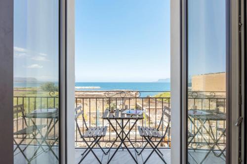 Old Port Luxury Apartments — 4-Star Luxury Hotel in Palermo, Italy