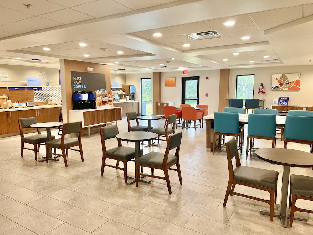 Holiday Inn Express Madison by IHG - photo 38