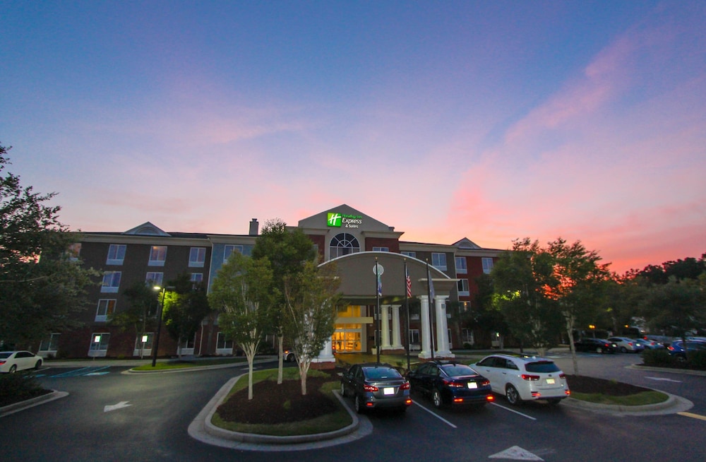 Holiday Inn Express Hotel & Suites Charleston North by IHG in North Charleston, United States