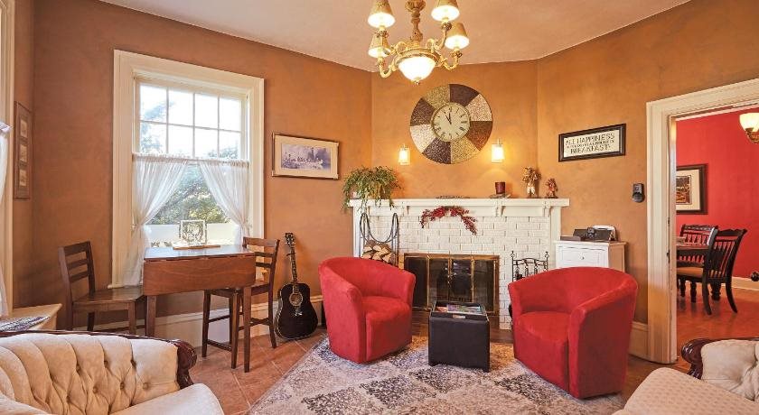 The Inn on Bay — Gravenhurst — photo 5