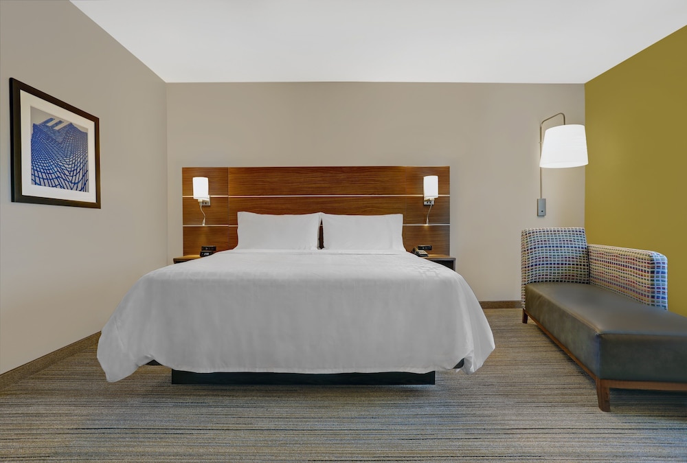 Holiday Inn Express & Suites Lenexa Overland Park Area by IHG - photo 10