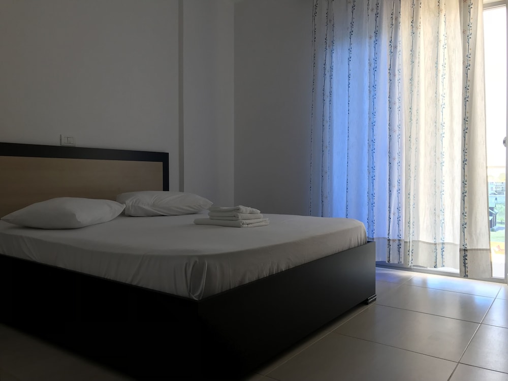 Hotel Viktoria Velipoje Velipoje in Velipoje, Albania