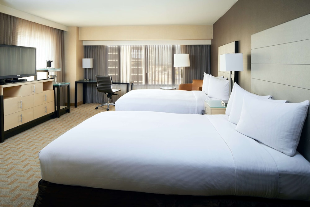Hilton Los Angeles Airport - photo 21
