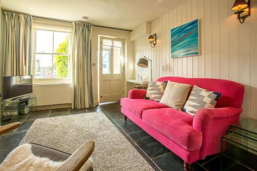 Nutshell - carbon neutral hotel in Aldeburgh